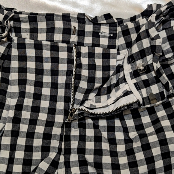 A New Day Women's US Small Black/White High-Waist Gingham Shorts w/ Waist Tie - Picture 5 of 9